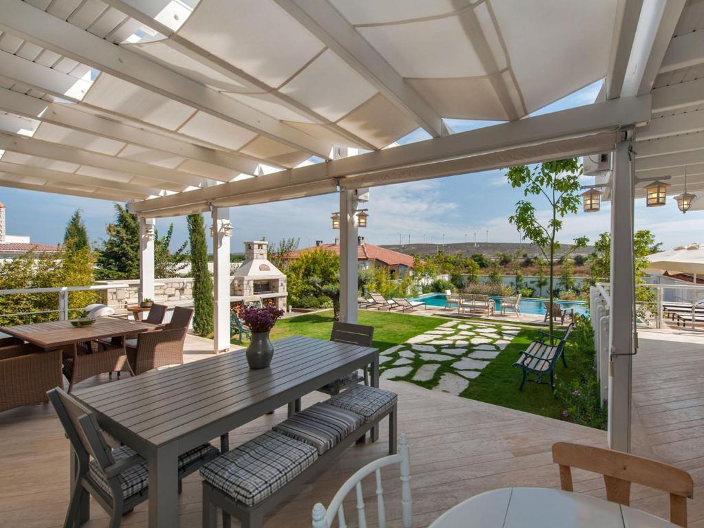 Ev Bharat Butique Hotel, Alacati Exterior photo
