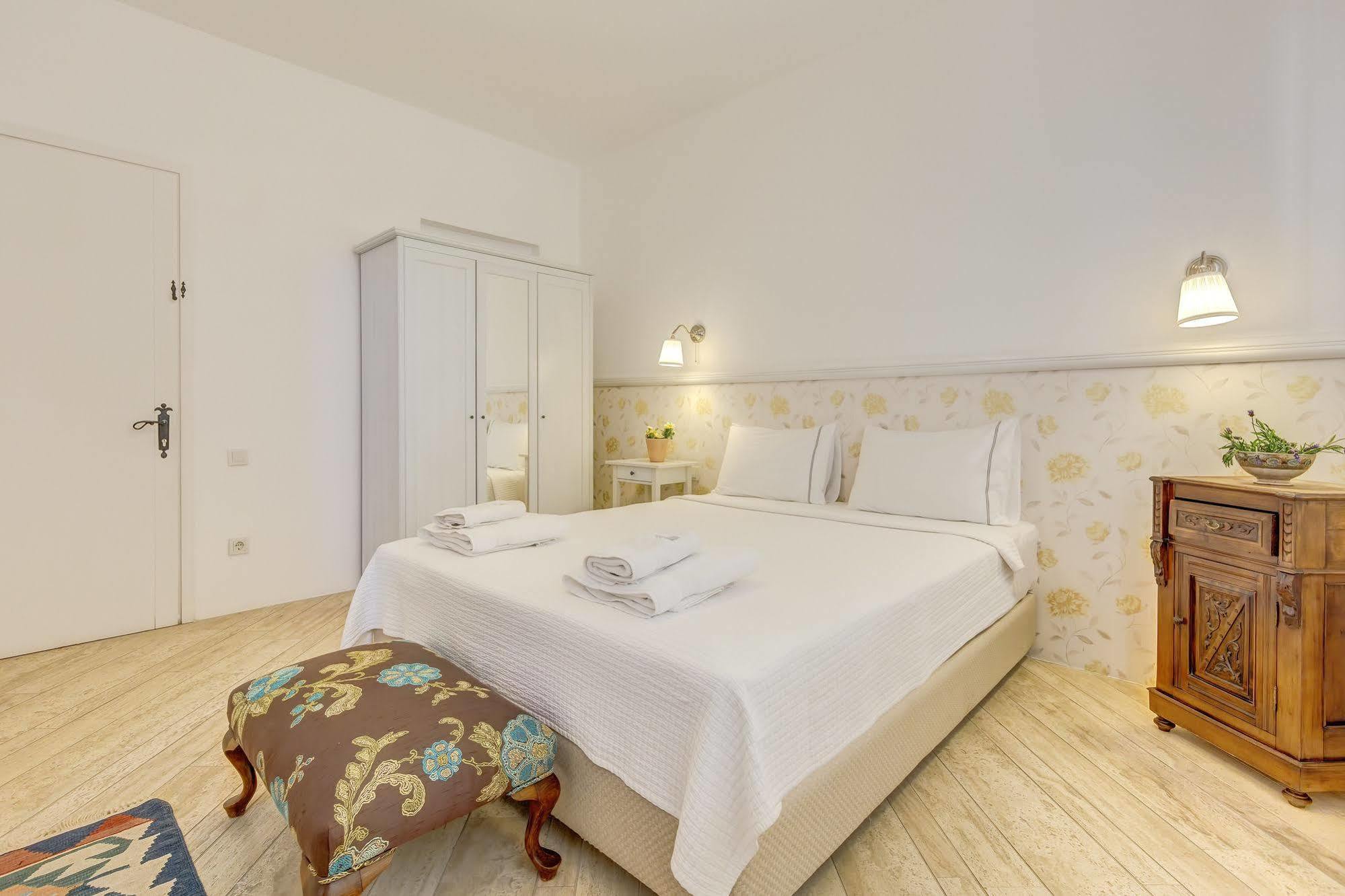 Ev Bharat Butique Hotel, Alacati Exterior photo