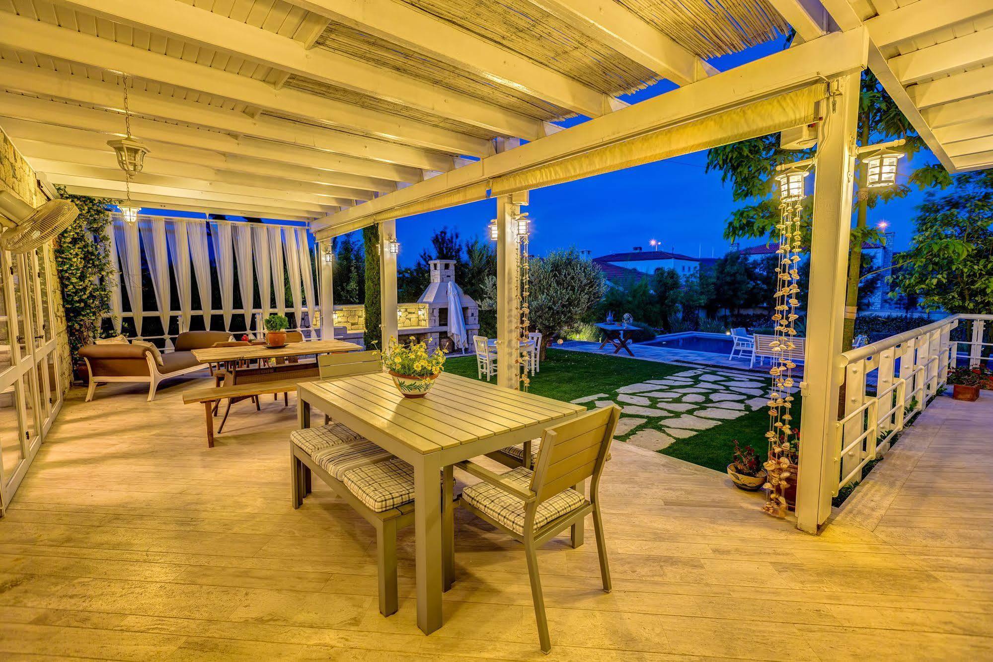 Ev Bharat Butique Hotel, Alacati Exterior photo