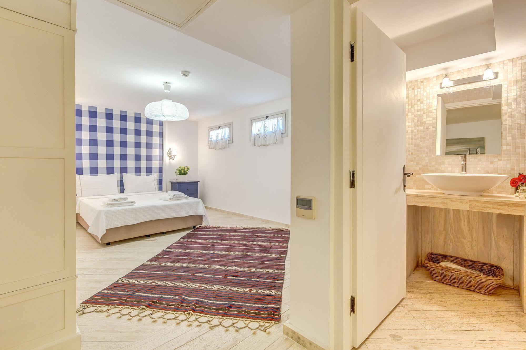 Ev Bharat Butique Hotel, Alacati Exterior photo